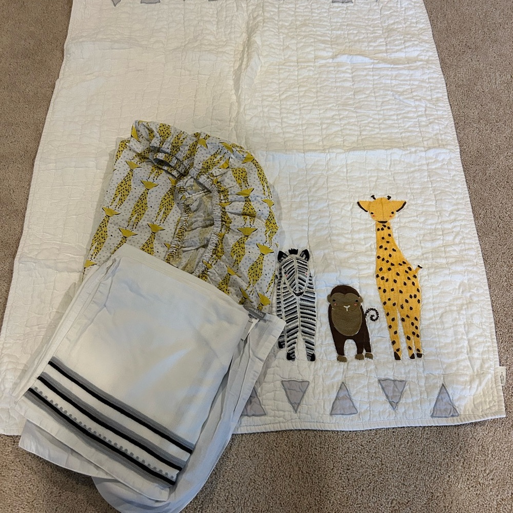 Crate&Barrel White and Yellow Animal Bedding Set